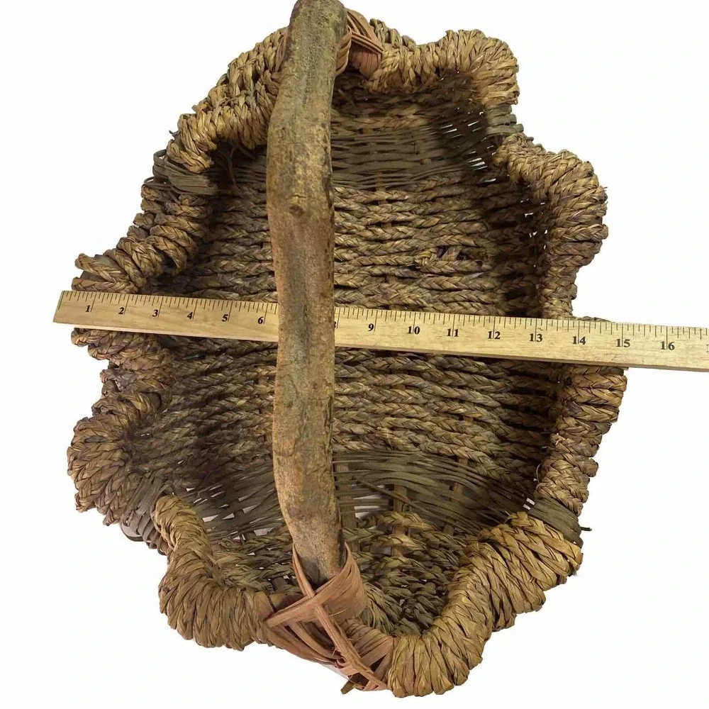 VTG Rustic Woven Basket Tree Branch Handle Boho Farmhouse Primitive Decor Cottag